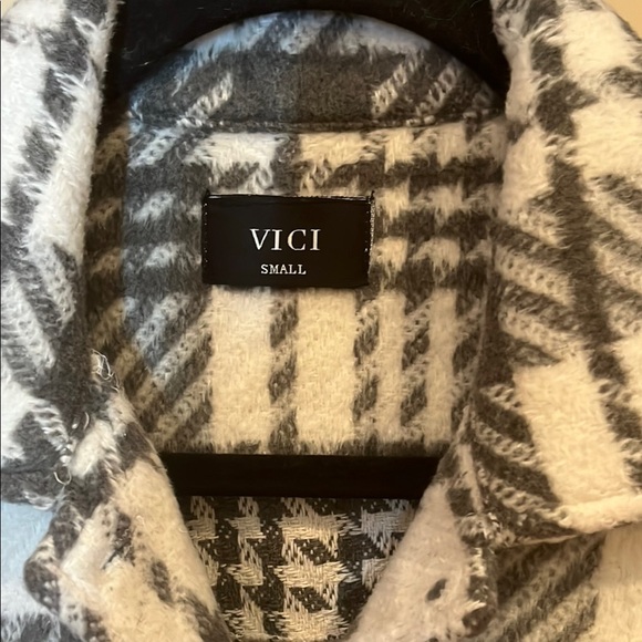 VICI Plaid Button-Up Shirt / jacket size Small grey & white fray distressed - Picture 2 of 12
